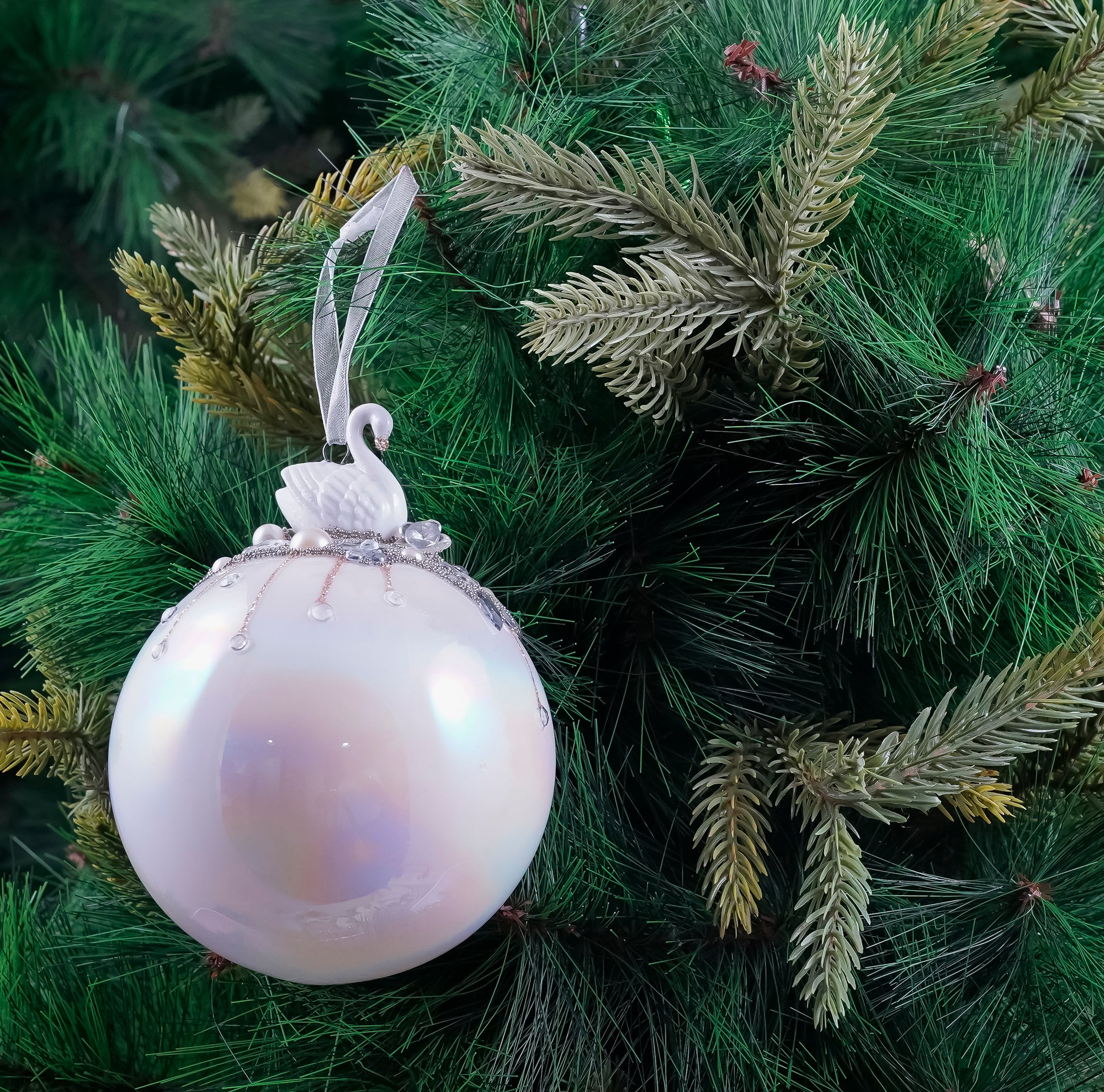 Luxe Rainbow Swan Glass Ornament- 1Pc