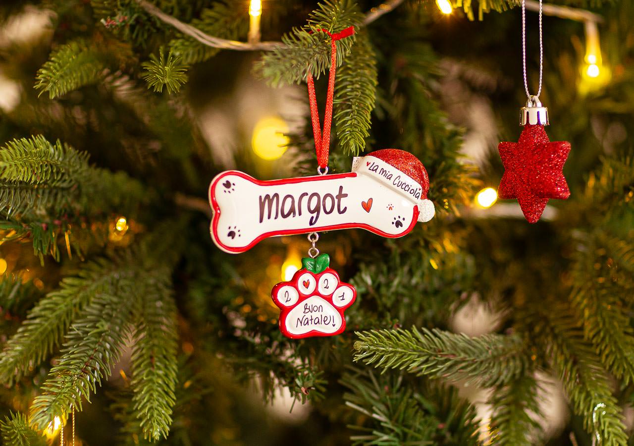 Personalised Ceramic Resin Ornament Bone with hat -1 pc